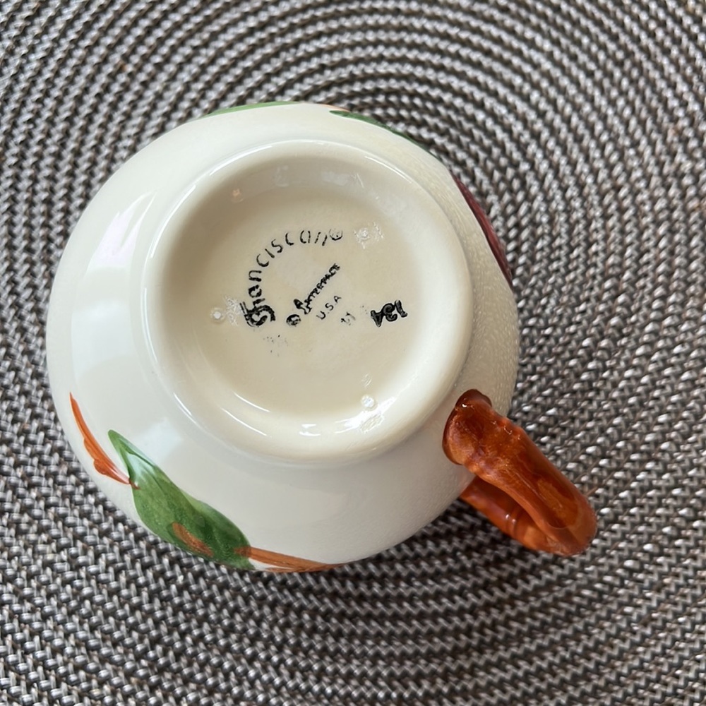Franciscan Apple creamer - Picture 2 of 2